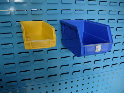 背掛式零件盒 文具零售中的收納革新